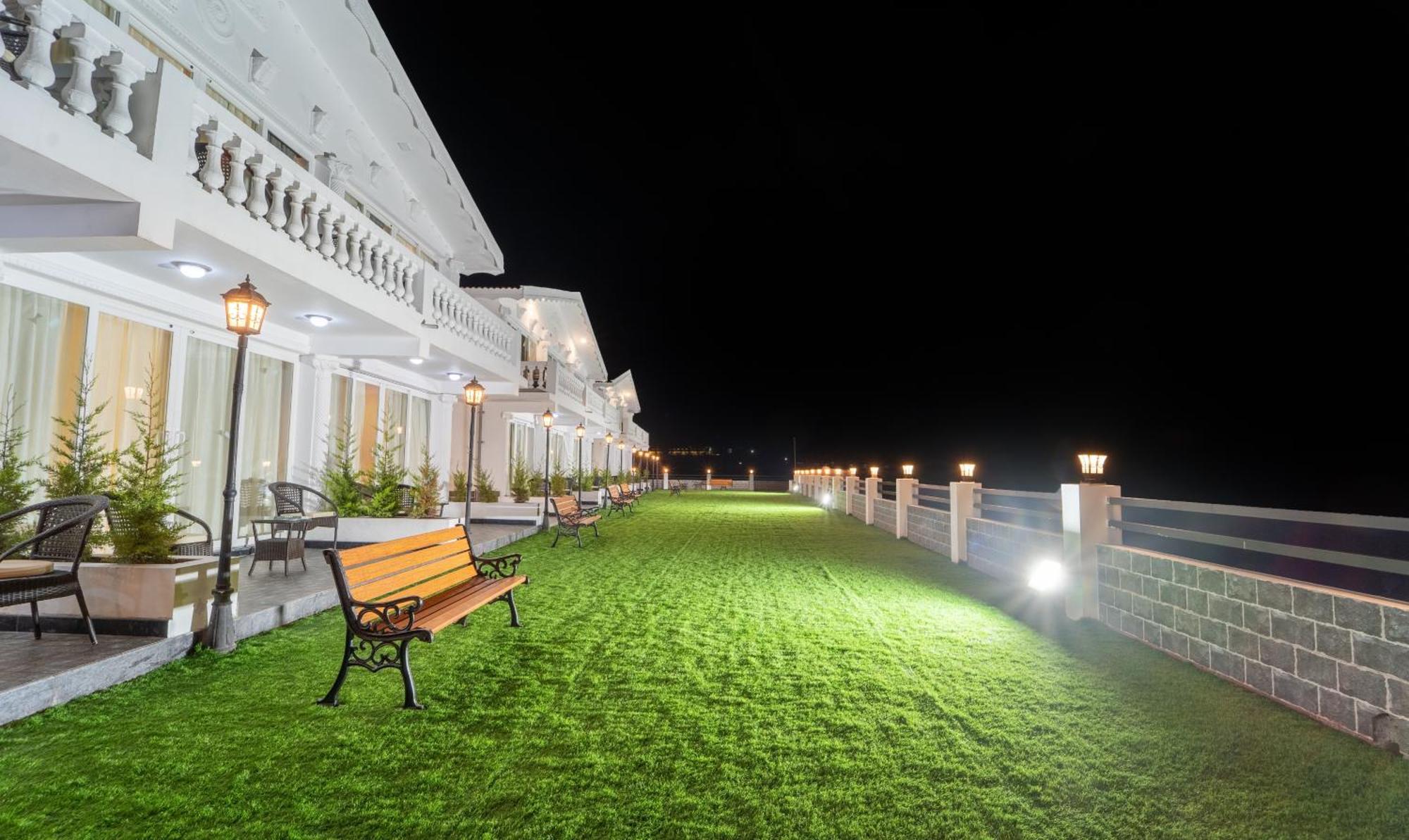 Treebo Skydale Premium Suites, 1500 Mtrs From Ooty Lake ภายนอก รูปภาพ